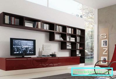 Ściany pod telewizorem w salonie w nowoczesnym stylu (50 zdjęć wnętrz)